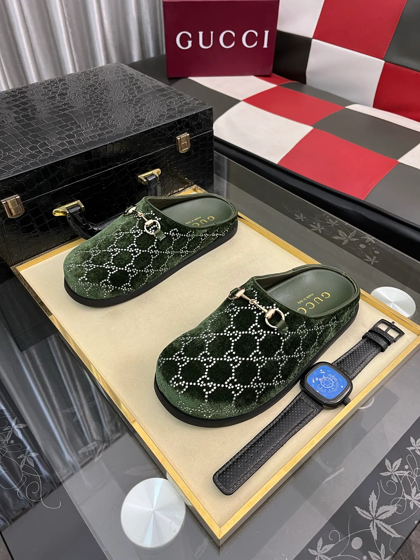 Ex-factory price: 460⌚️⌚️[Gucci] 2025 new season half-slip men's shoes, made of Italian imported first-layer frosted cowhide➕sheepskin lining, original hardware buckle, original combination of wear-resistant outsole, real shot 🎬 very comfortable on the feet, 4️⃣ colors available in sizes 38-44